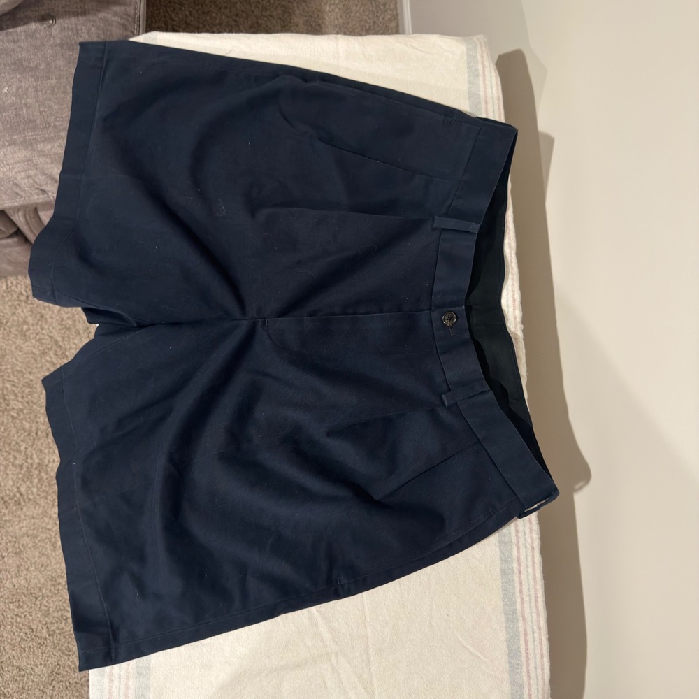 Brooks Brothers 346 Advantage Shorts Mens 35 Navy Blue Pleated Cotton Chino